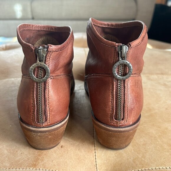 Sofft Brown Leather Western Ankle Boots Rustic Stacked Heel 7.5/8 - Picture 5 of 7